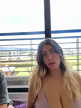 hotttgiirllesbian – webcam model profile photo Image 19