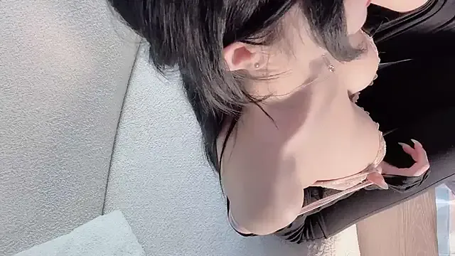 KarinaKokhana – webcam model profile photo Image 7