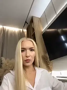 Loli_Belle – webcam model profile photo Image 2