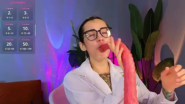 PinkyNastyx – webcam model profile photo Image 6