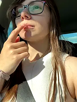 -lola- – webcam model profile photo Image 5