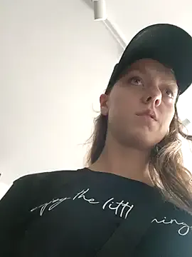 BlondeScarlettx – webcam model profile photo Image 3