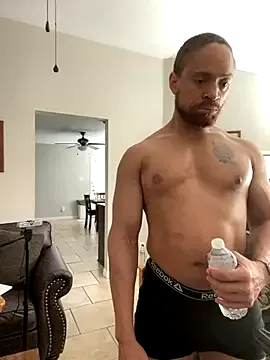 KrissyQueen – webcam model profile photo Image 10