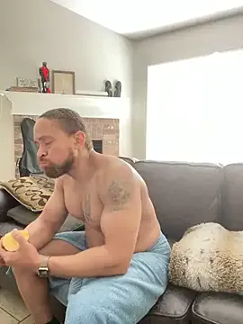 KrissyQueen – webcam model profile photo Image 11