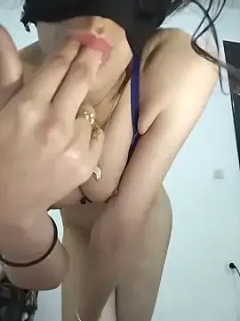 AlissaLexx – webcam model profile photo Image 4