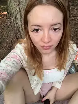 BlondeHott – webcam model profile photo Image 6