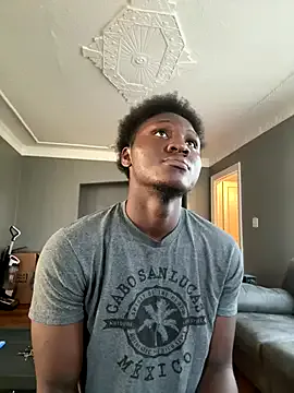 MartinaCroxx – webcam model profile photo Image 8