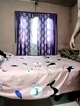 Hotforunow – webcam model profile photo Image 9