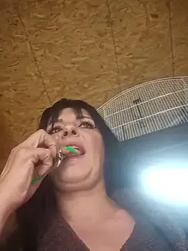 BrookeBratXO – webcam model profile photo Image 9