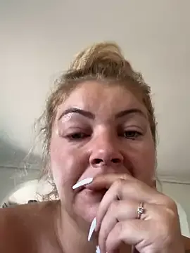 SofiaSins – webcam model profile photo Image 12