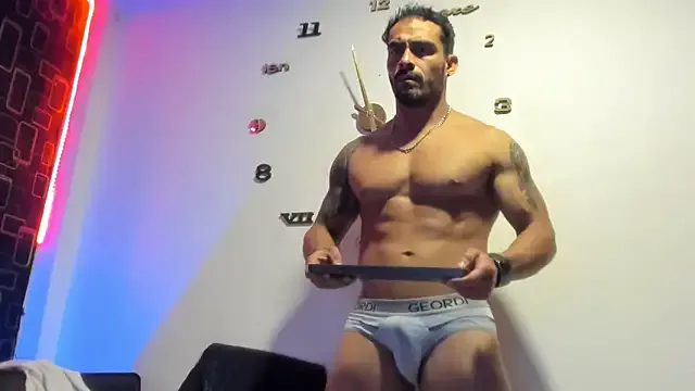 hardworkertn – webcam model profile photo Image 2