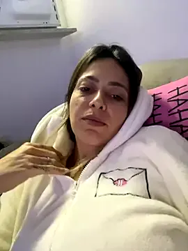 LinaTwins – webcam model profile photo Image 2