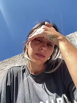 LinaTwins – webcam model profile photo Image 5