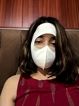 LoraDevine – webcam model profile photo Image 2