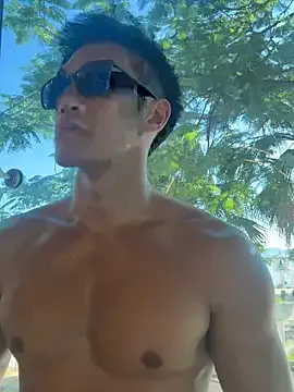 HEYBANANA – webcam model profile photo Image 2