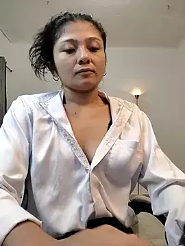 AmelieandRoss – webcam model profile photo Image 11