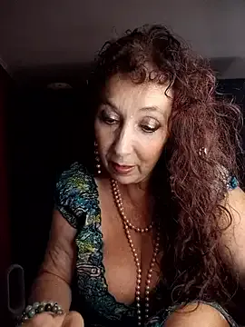 British_EmJess – webcam model profile photo Image 3