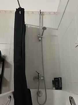 LoraDevine – webcam model profile photo Image 5