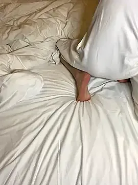 British_EmJess – webcam model profile photo Image 8