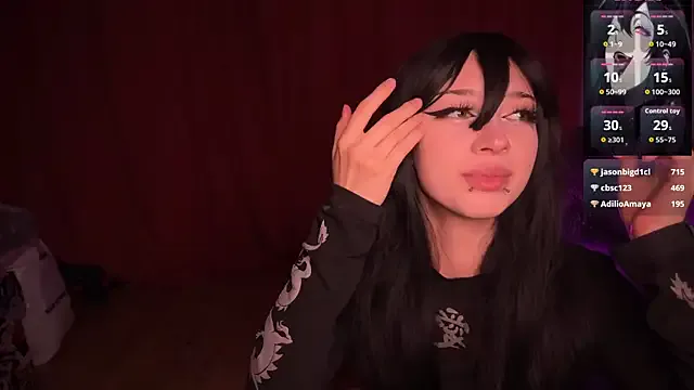 LoraDevine – webcam model profile photo Image 11