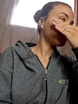 merlen3 – webcam model profile photo Image 9