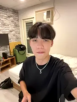 NormanMash – webcam model profile photo Image 11