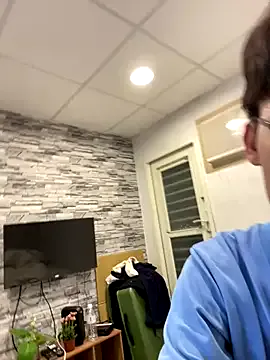 NormanMash – webcam model profile photo Image 14