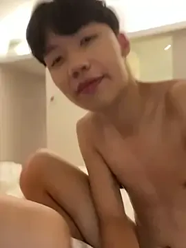 NormanMash – webcam model profile photo Image 8