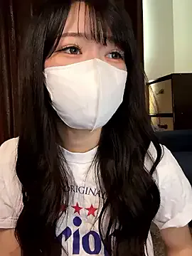 British_EmJess – webcam model profile photo Image 13