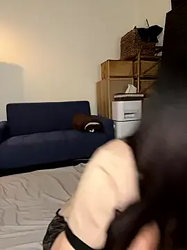 British_EmJess – webcam model profile photo Image 16