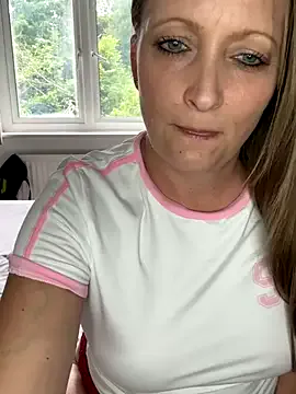 BlueCherry – webcam model profile photo Image 7