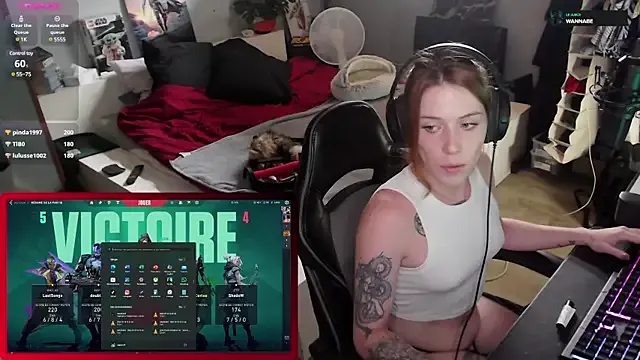 SelennaMoon – webcam model profile photo Image 3