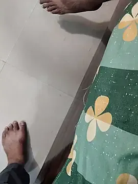 LoraDevine – webcam model profile photo Image 4