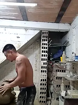 straight__friends – webcam model profile photo Image 12