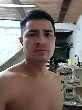 straight__friends – webcam model profile photo Image 8