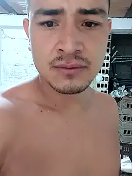 straight__friends – webcam model profile photo Image 9