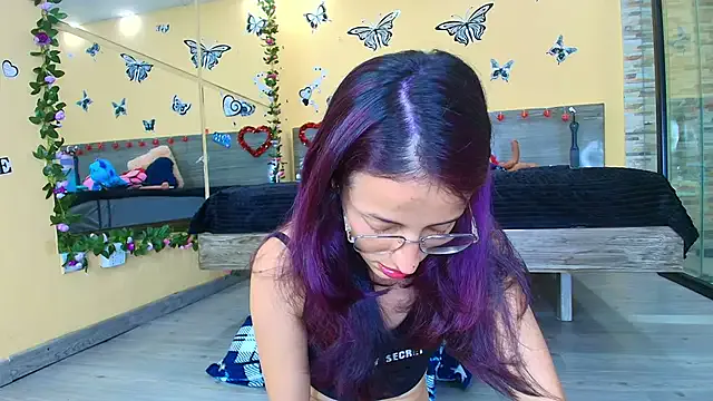 BlondeHott – webcam model profile photo Image 3