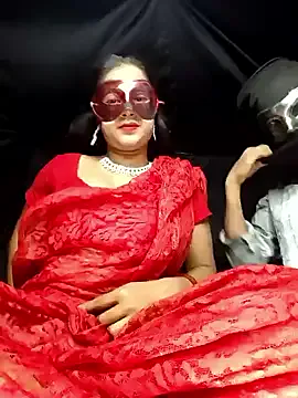 LoraDevine – webcam model profile photo Image 13