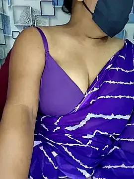 DoriDeluxe66 – webcam model profile photo Image 2