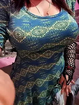 KateDivineUK – webcam model profile photo Image 12