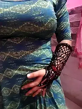 KateDivineUK – webcam model profile photo Image 16