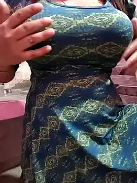 KateDivineUK – webcam model profile photo Image 18