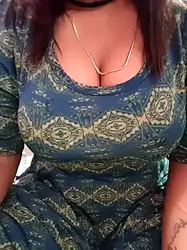 KateDivineUK – webcam model profile photo Image 6