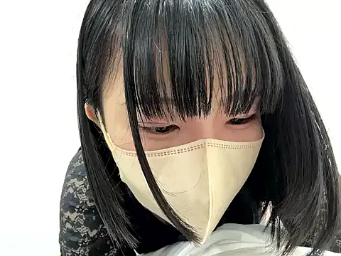 British_EmJess – webcam model profile photo Image 11