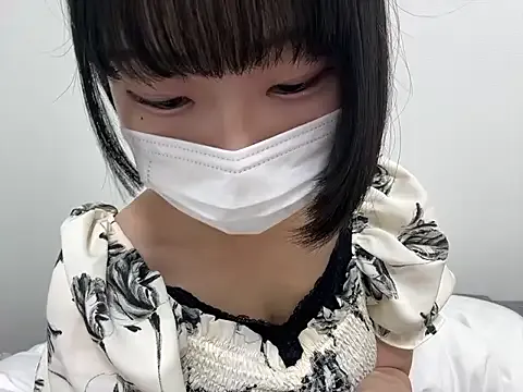 British_EmJess – webcam model profile photo Image 15