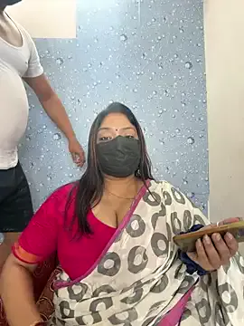 LizzieGreyX – webcam model profile photo Image 4