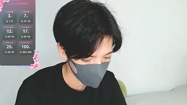 AAASuck – webcam model profile photo Image 15