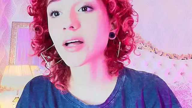 KristiAlexieS – webcam model profile photo Image 3