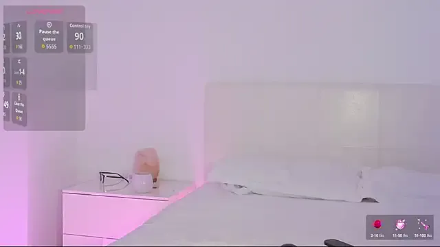 French-Eyes – webcam model profile photo Image 11