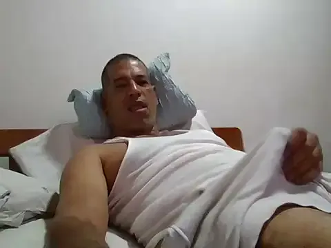 MartinaCroxx – webcam model profile photo Image 7